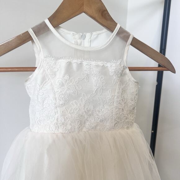 Elegant David's Bridal Flower Girl Corded Lace & Tulle Dress White girls sz 3 - Picture 2 of 8
